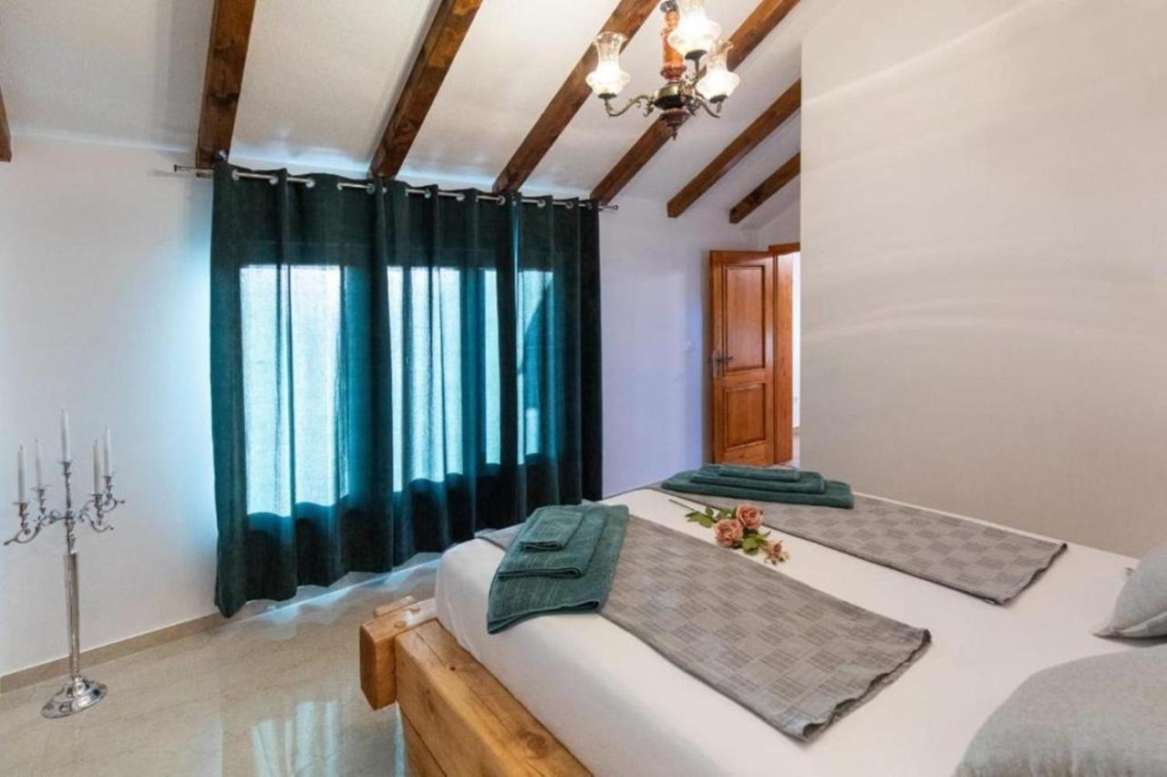 Villa Menalo نيوم المظهر الخارجي الصورة