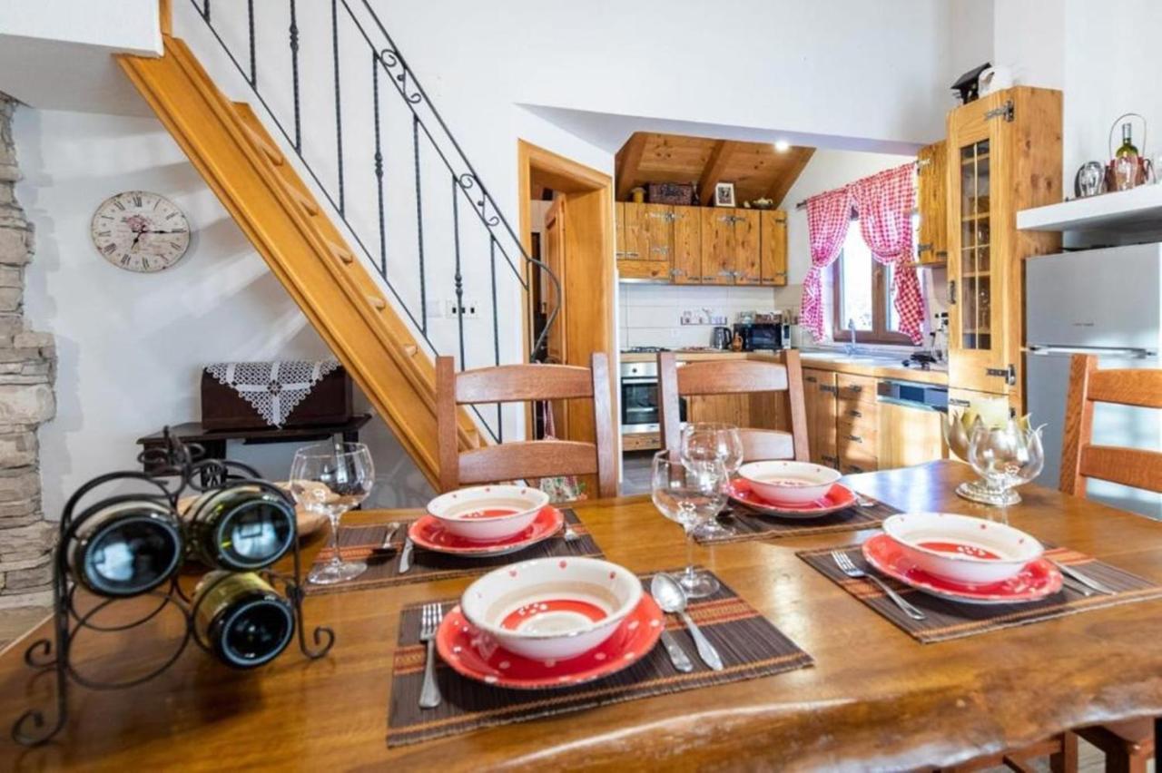 Villa Menalo نيوم المظهر الخارجي الصورة
